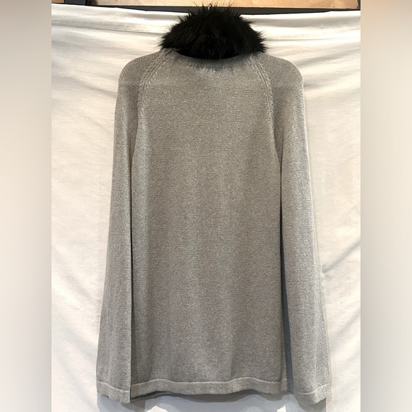 NWOT - IMAN Pullover Cotton/Cashmere
Blend Faux Fur Detached Collar Poncho - Picture 2 of 7